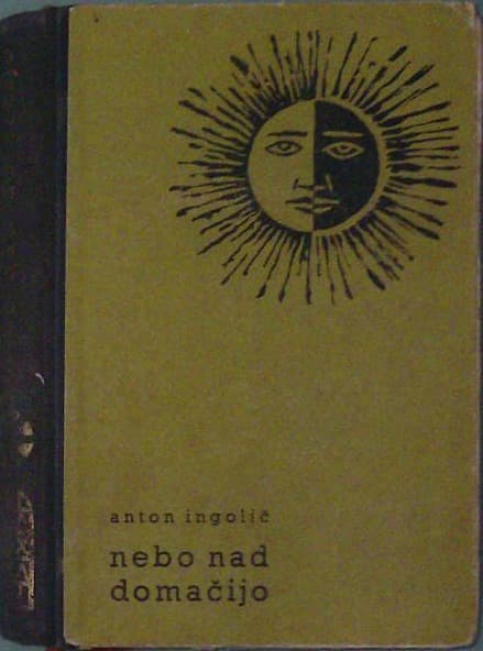 Nebo nad domačijo