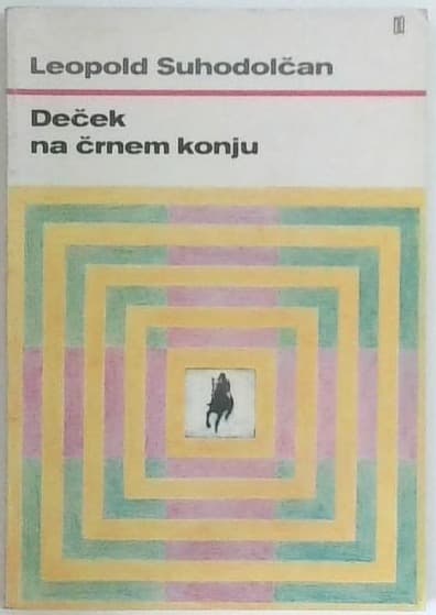 Deček na črnem konju