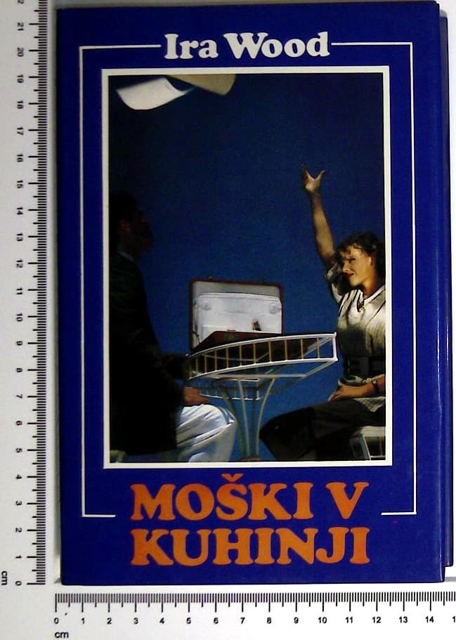 Moški v kuhinji